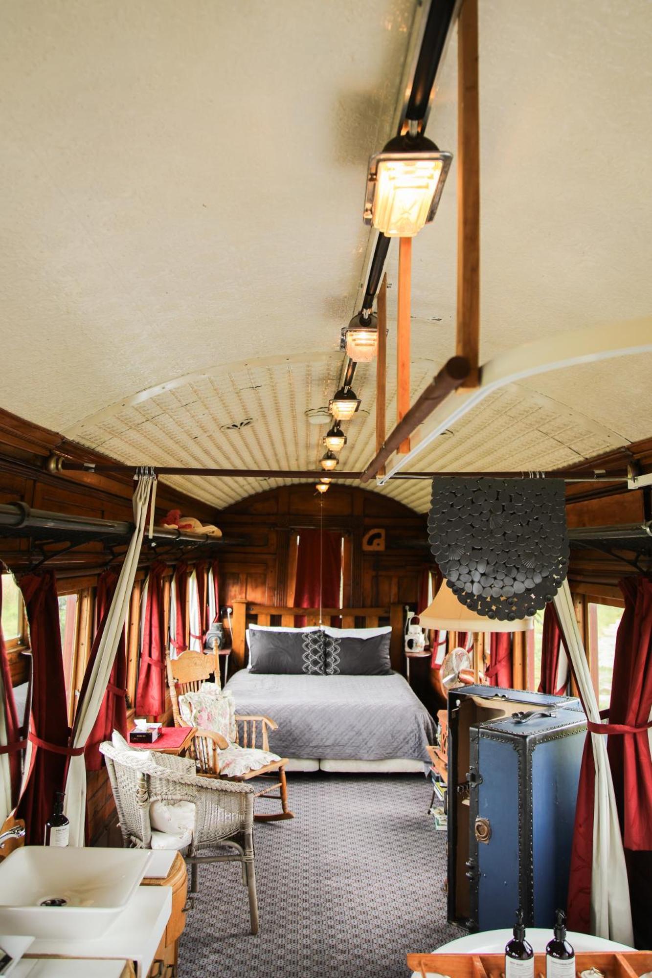 เท อเนา ลอดจ์ Bed & Breakfast เทอาเนา ภายนอก รูปภาพ