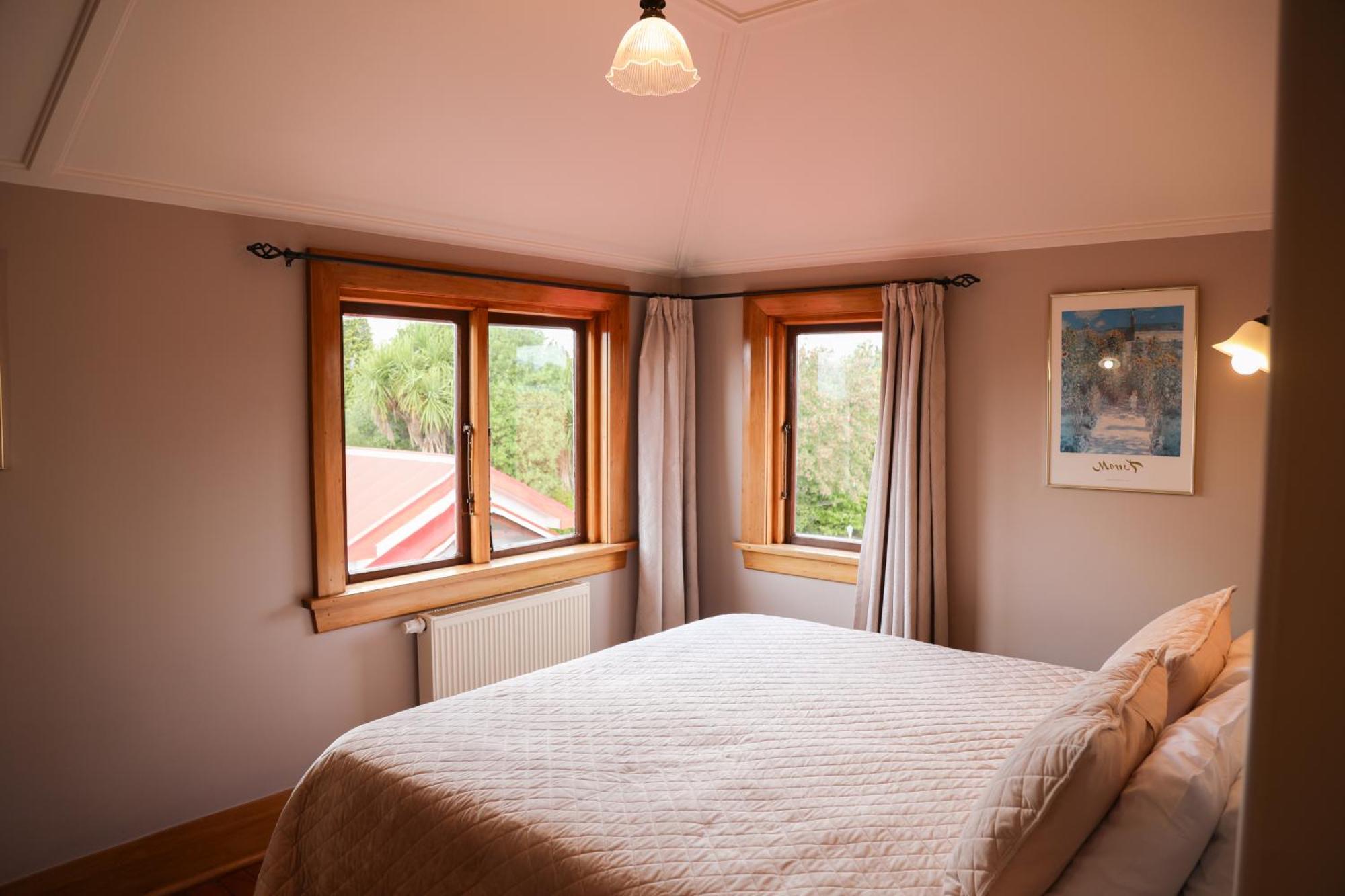 เท อเนา ลอดจ์ Bed & Breakfast เทอาเนา ภายนอก รูปภาพ