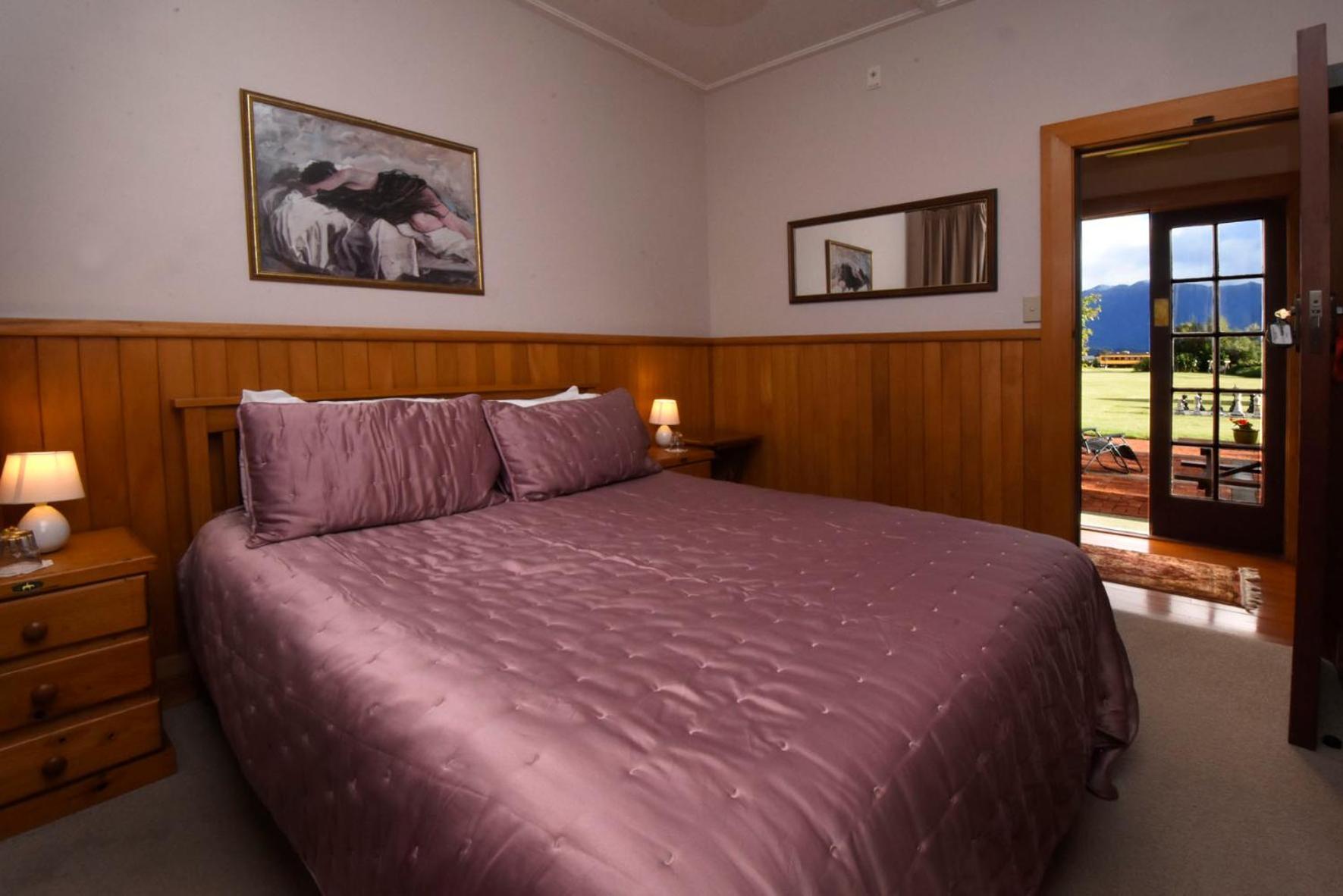 เท อเนา ลอดจ์ Bed & Breakfast เทอาเนา ภายนอก รูปภาพ